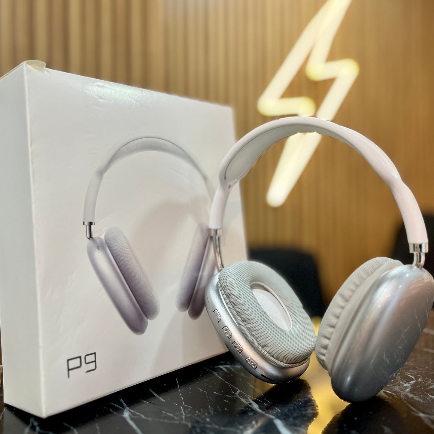 Diadema de audio bluetooth y radio FM P-9