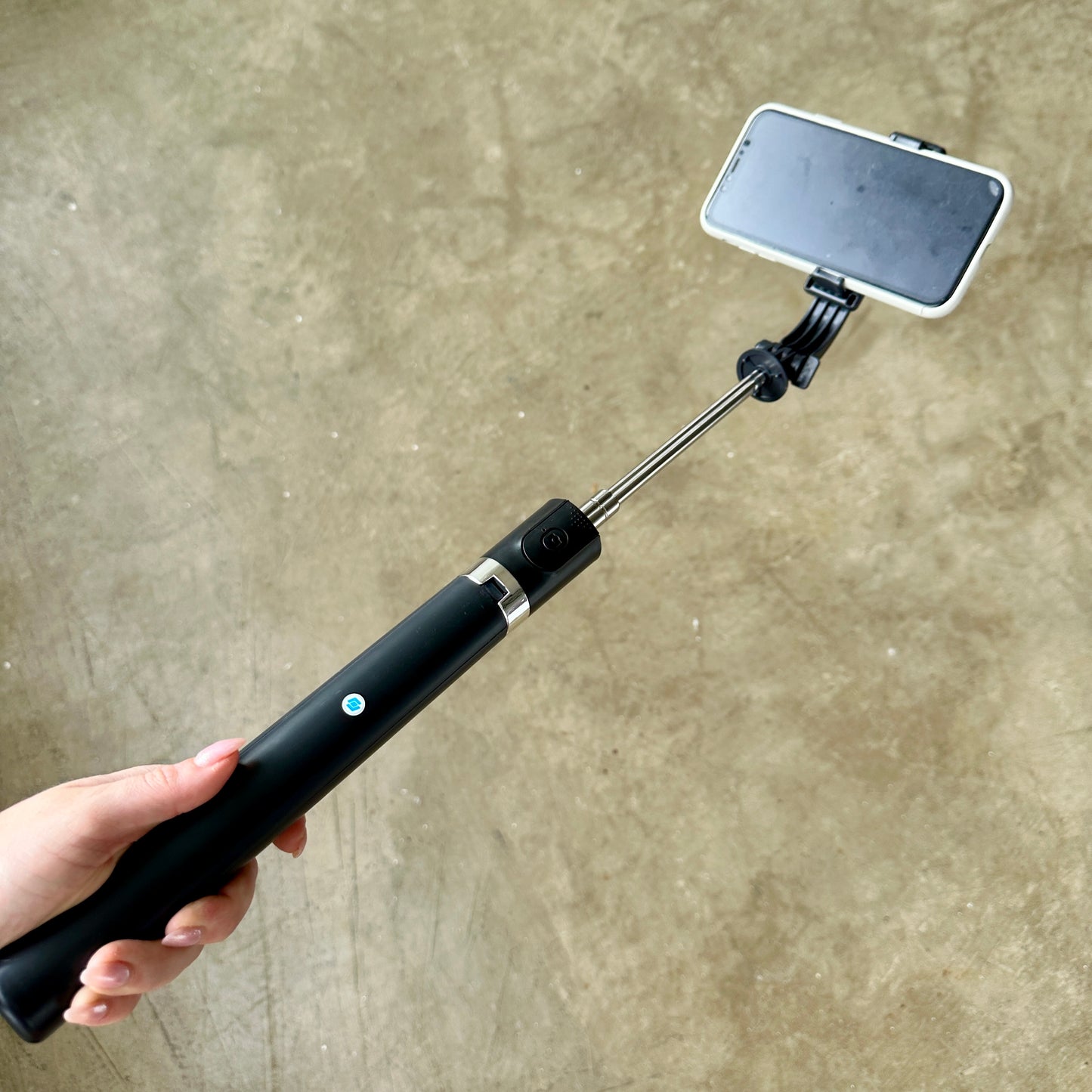 TrĂpode para celular R1-L đČ altura 1,70