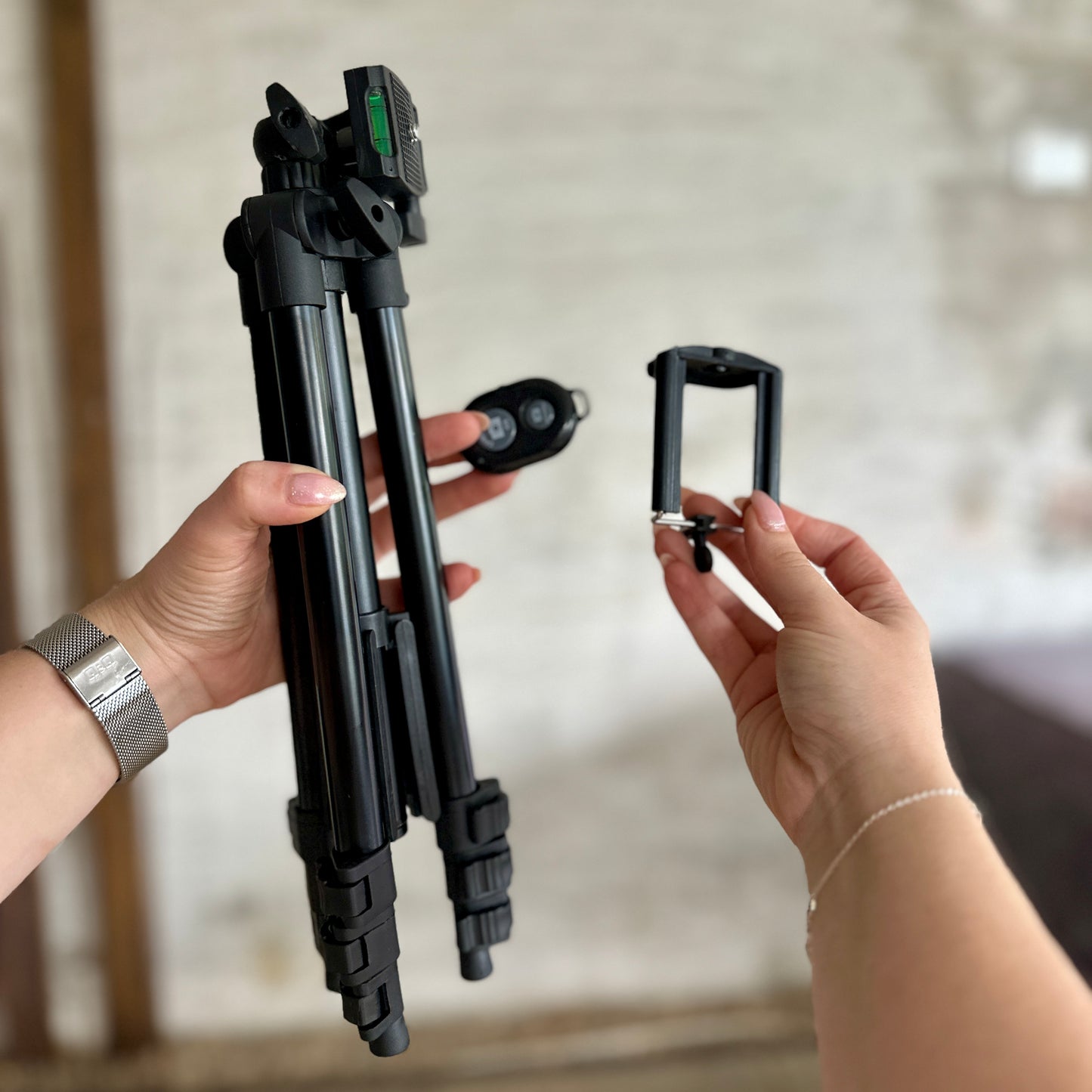 TrĂpode para celular đ± 3120A con control Bluetooth đ