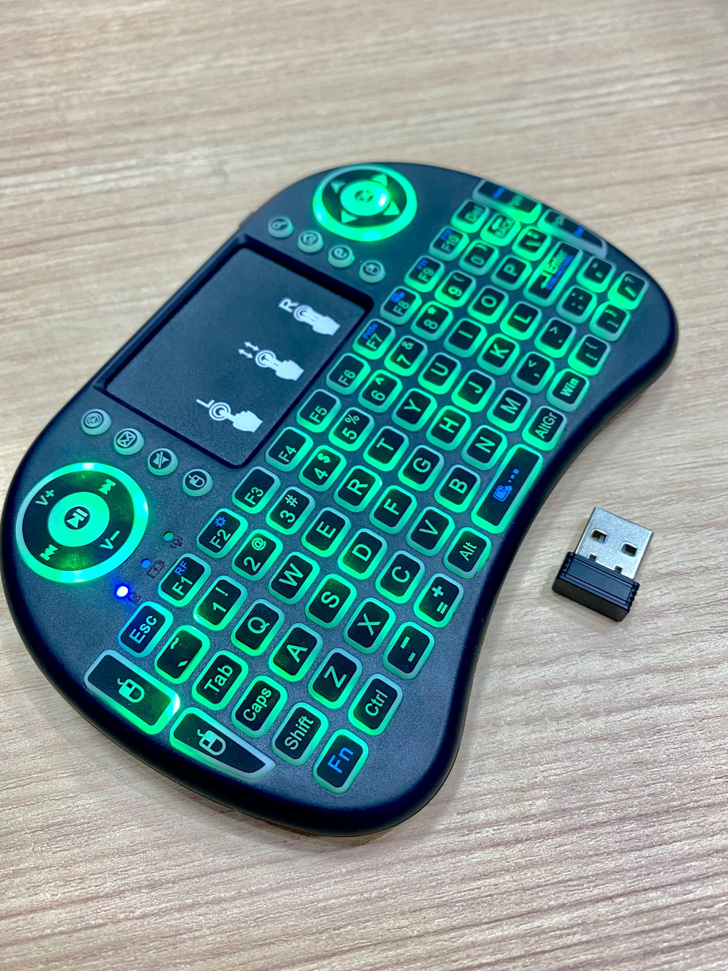 Control para TV đș con teclado y mouse retroiluminadođ€©đ