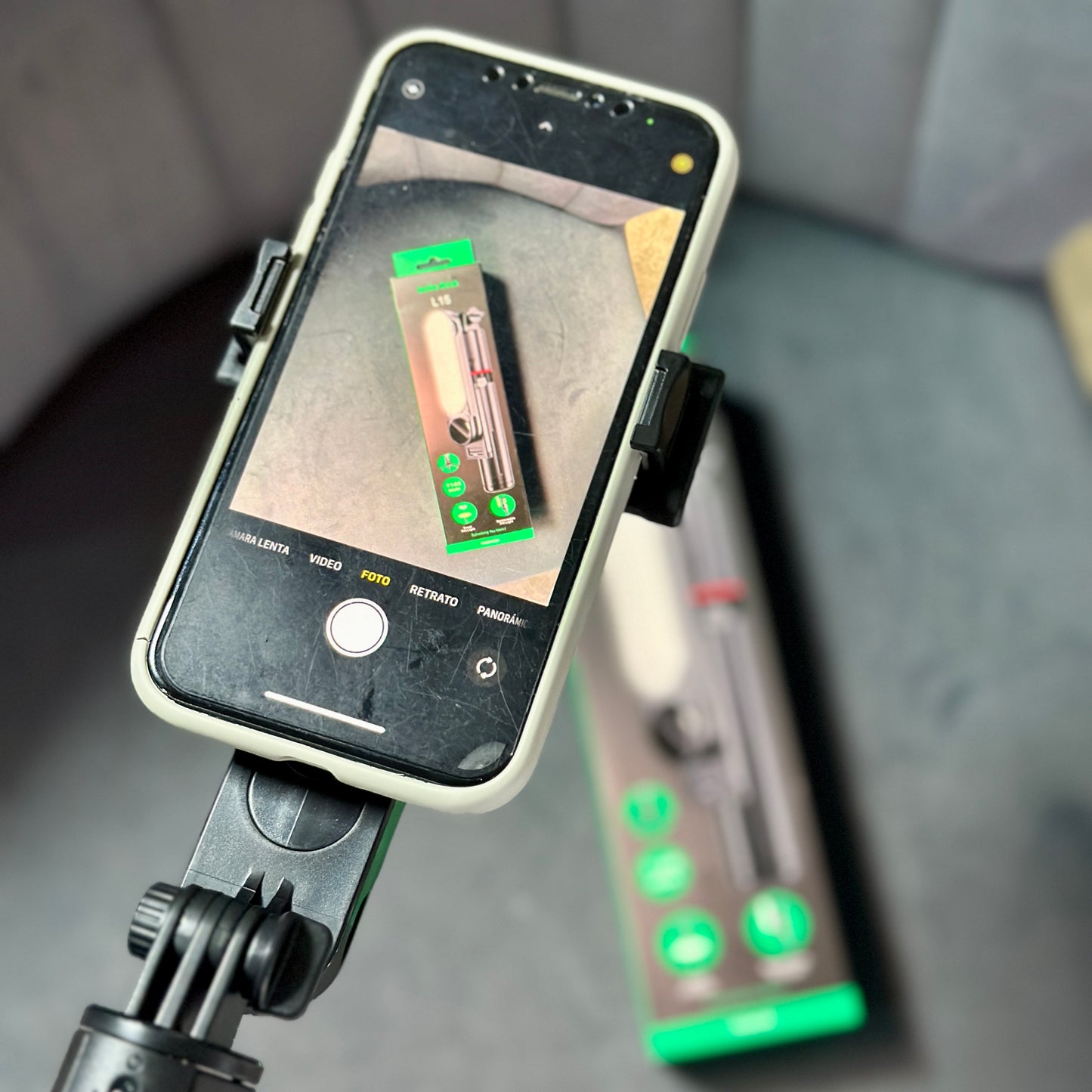TrĂpode con luz y control bluetooth L15đ¸âĄď¸