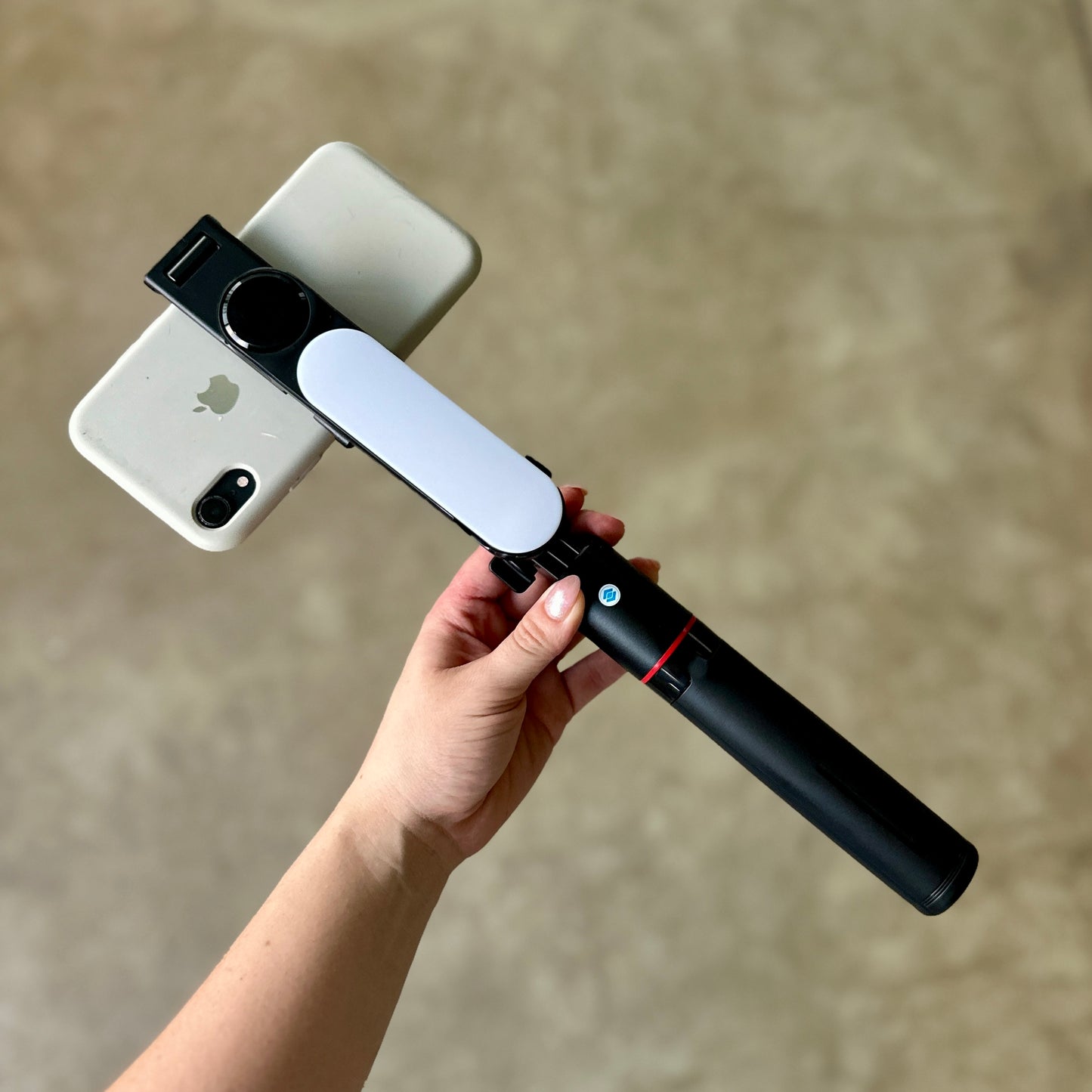 TrĂpode con luz y control bluetooth L15đ¸âĄď¸