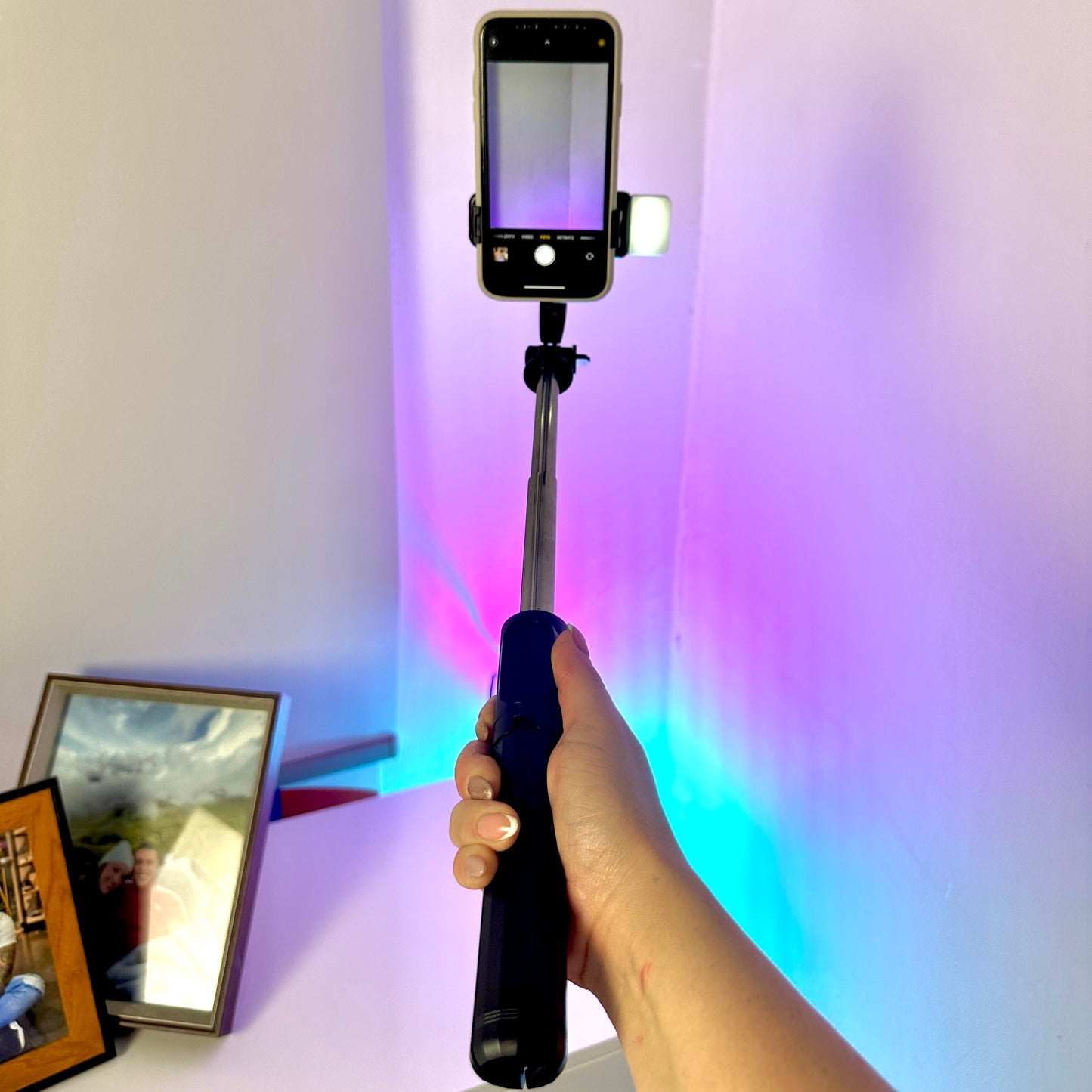 TrĂpode selfie con Bluetooth y luz đĄ