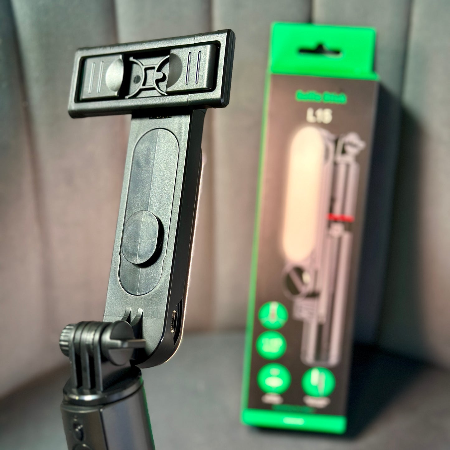 TrĂpode con luz y control bluetooth L15đ¸âĄď¸
