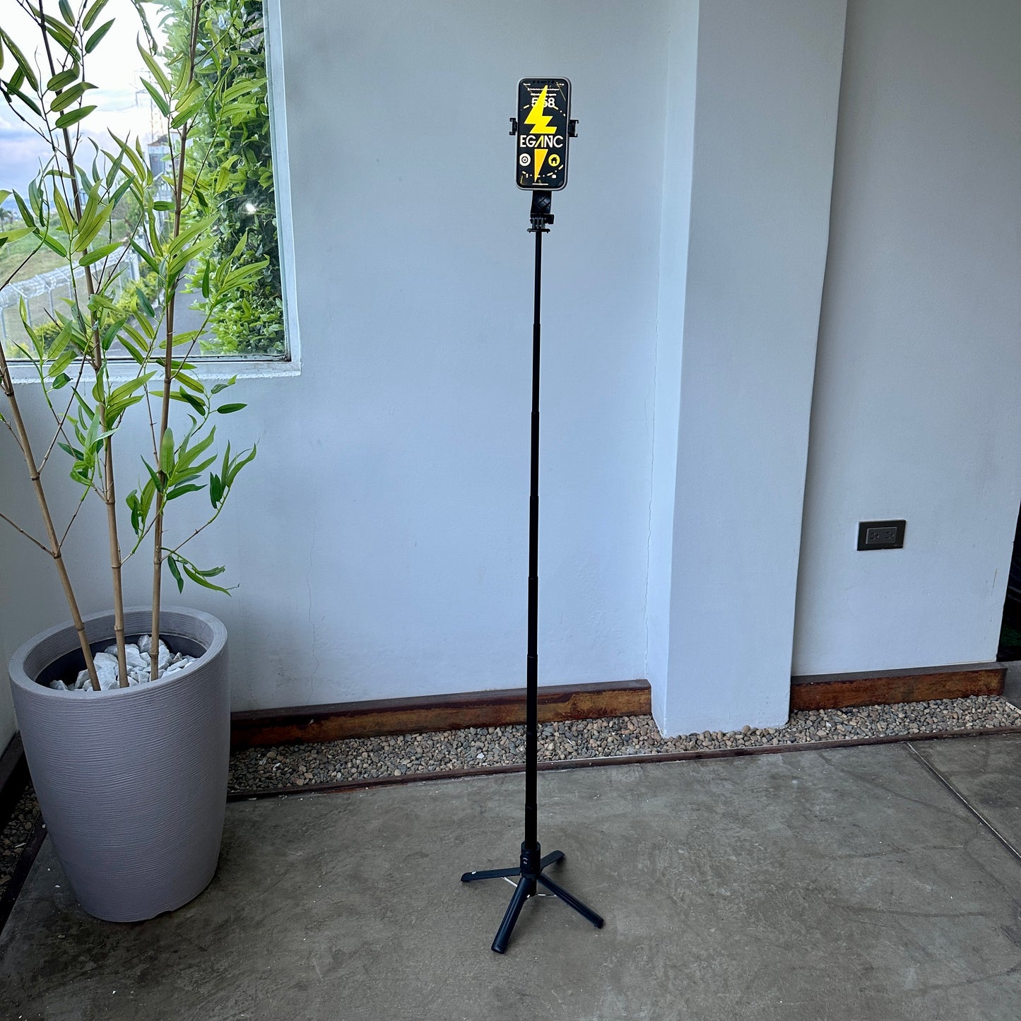 TrĂpode de aluminio + control bluetooth đž 1,40 m âĄïžP07Max