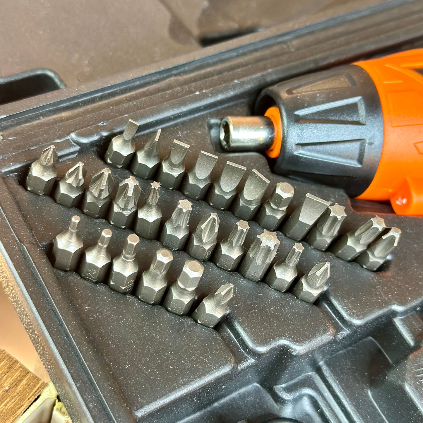 Destornillador eléctrico 47 piezas ⚙️