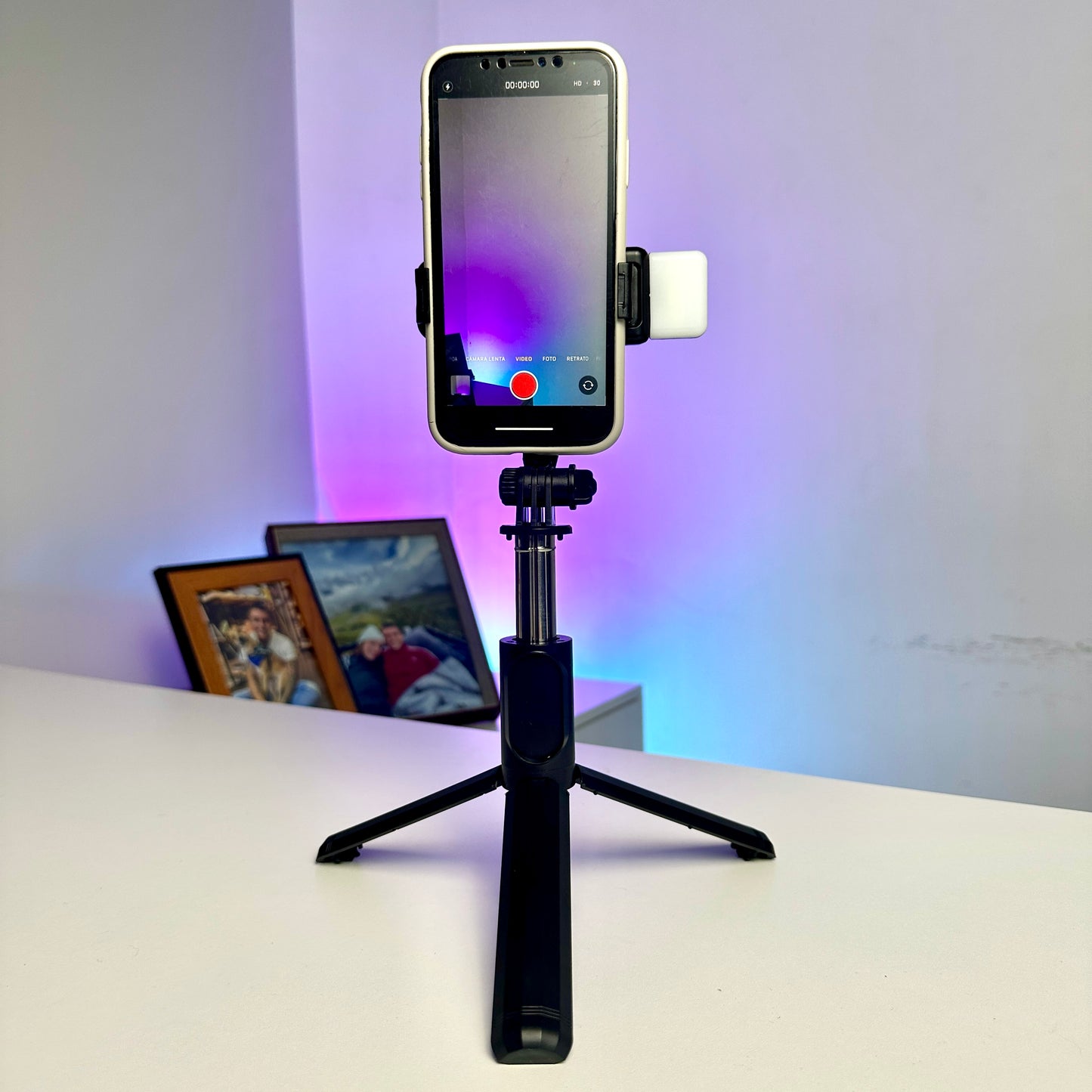 TrĂpode selfie con Bluetooth y luz đĄ