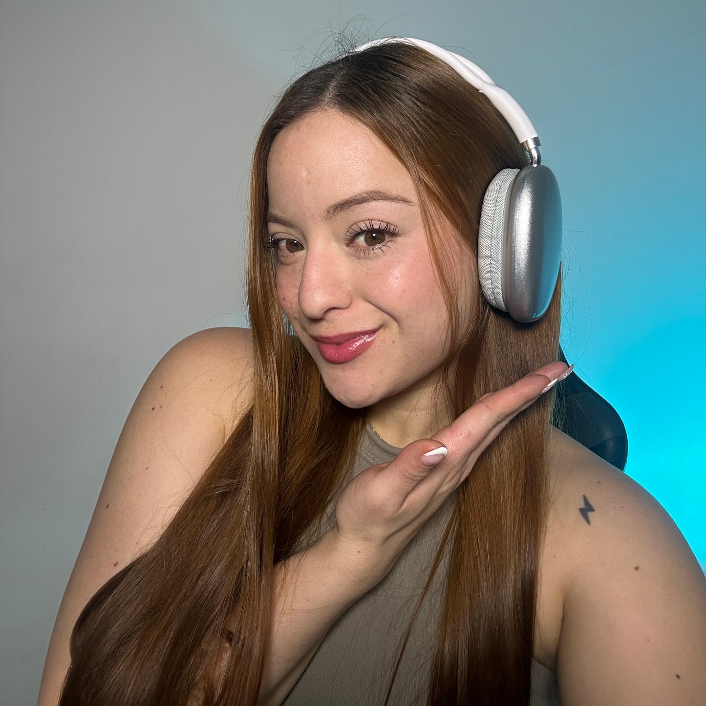 Diadema de audio bluetooth y radio FM P-9