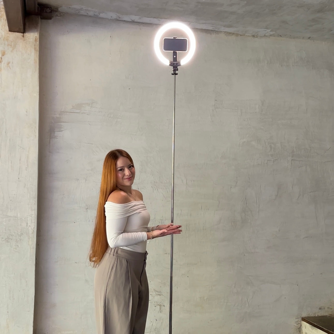 Trípode con aro de luz P220-Q 📸🤳