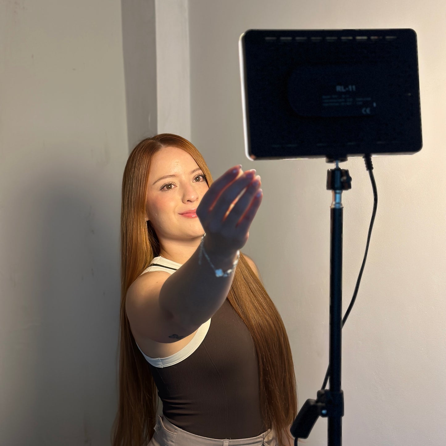 Panel de luz PRO VP-097 📽️🎞️🎬 + trípode 2 metros