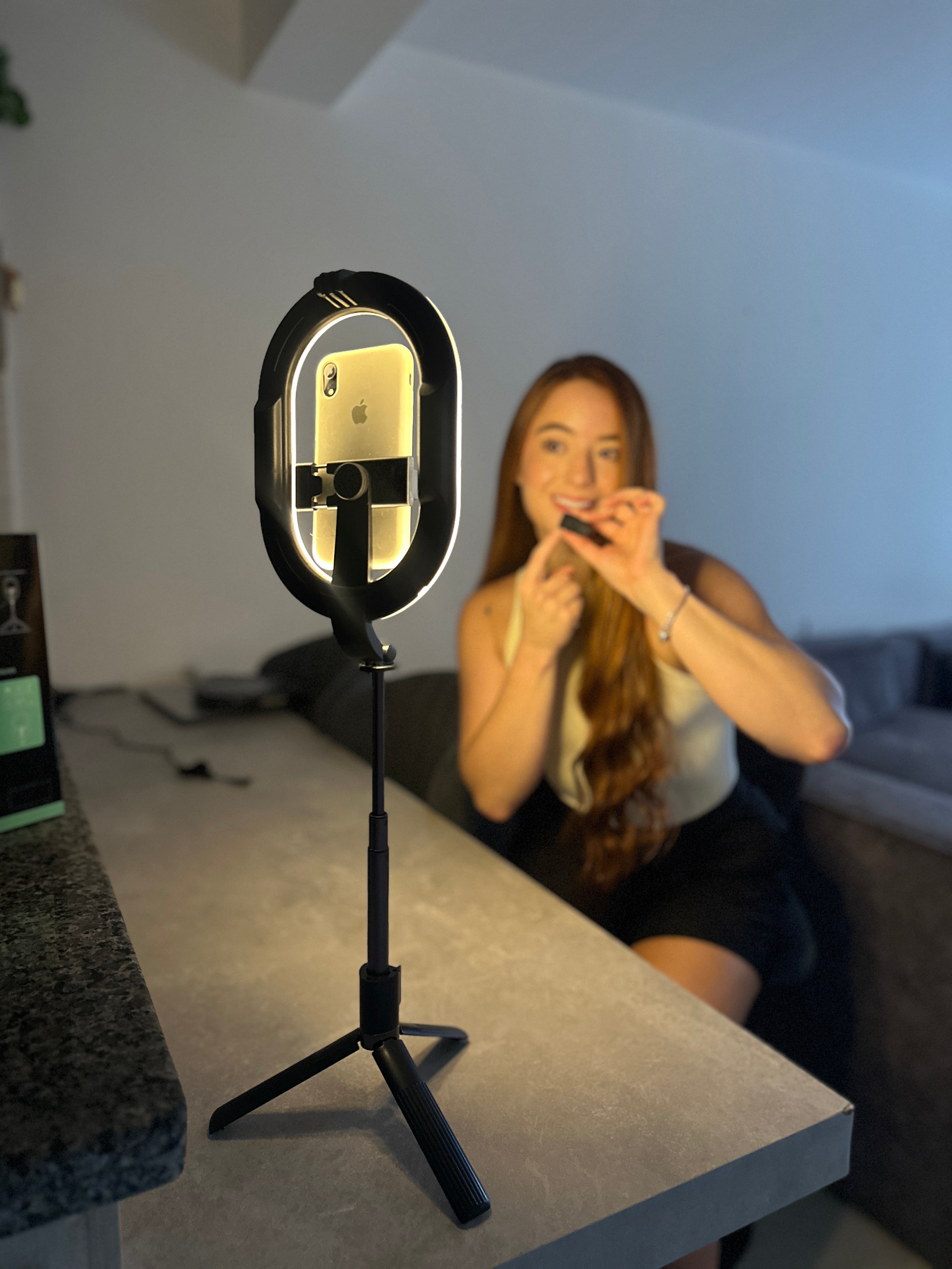 Trípode de mesa con luz y control A8