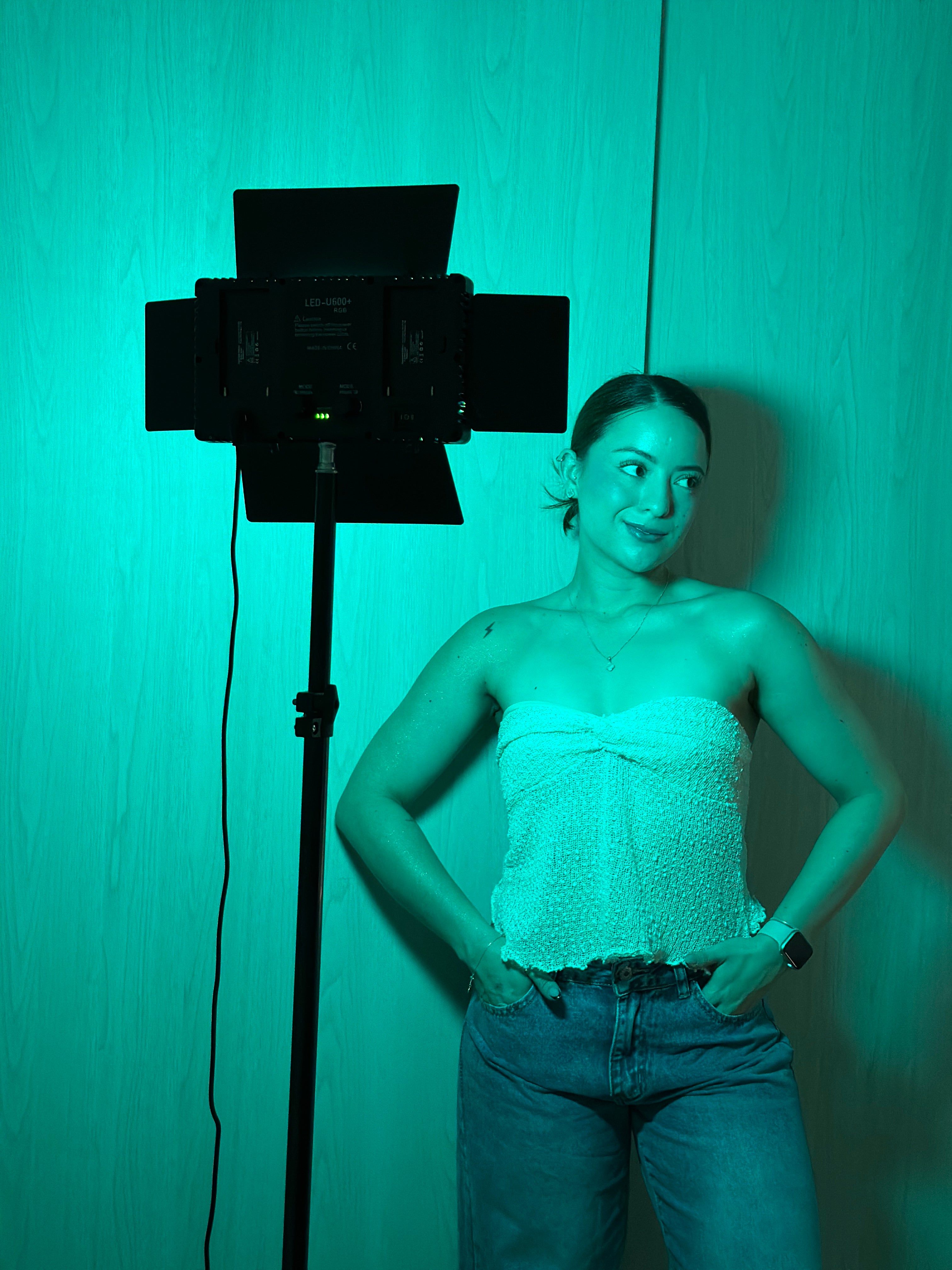 Panel led profesional U600 RGB multicolor+ Trípode 2,10m
