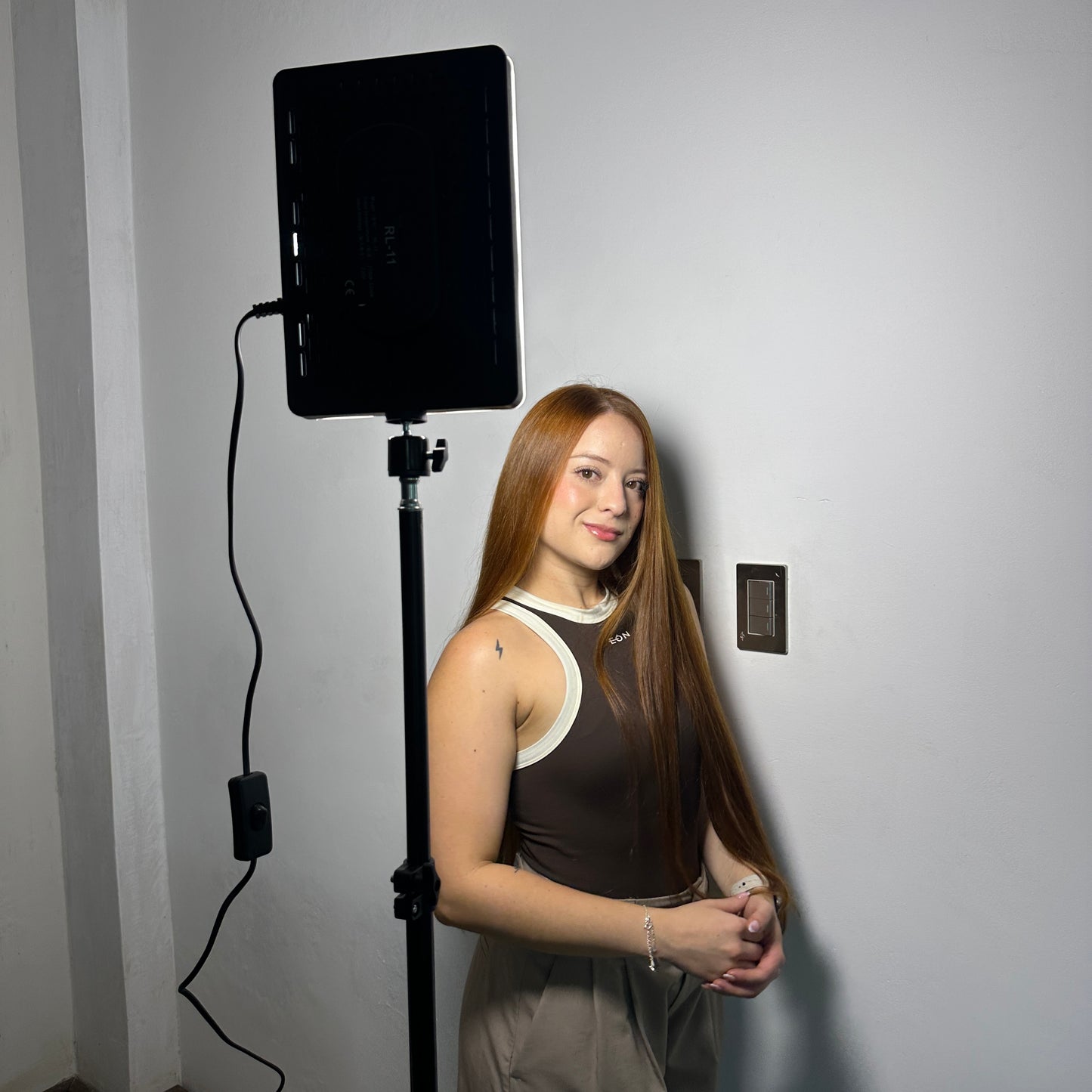 Panel de luz PRO VP-097 📽️🎞️🎬 + trípode 2 metros