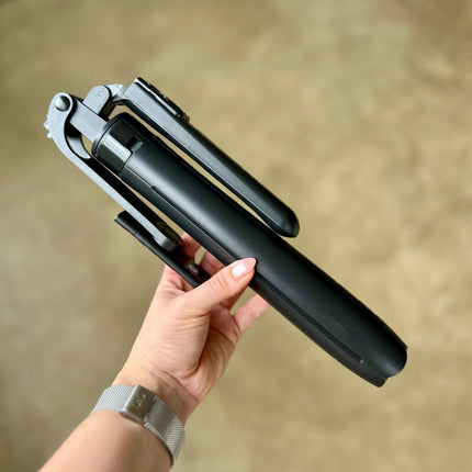 Trípode para celular 📱 A17 1,80 altura + Luz  RGB de obsequio 🎁