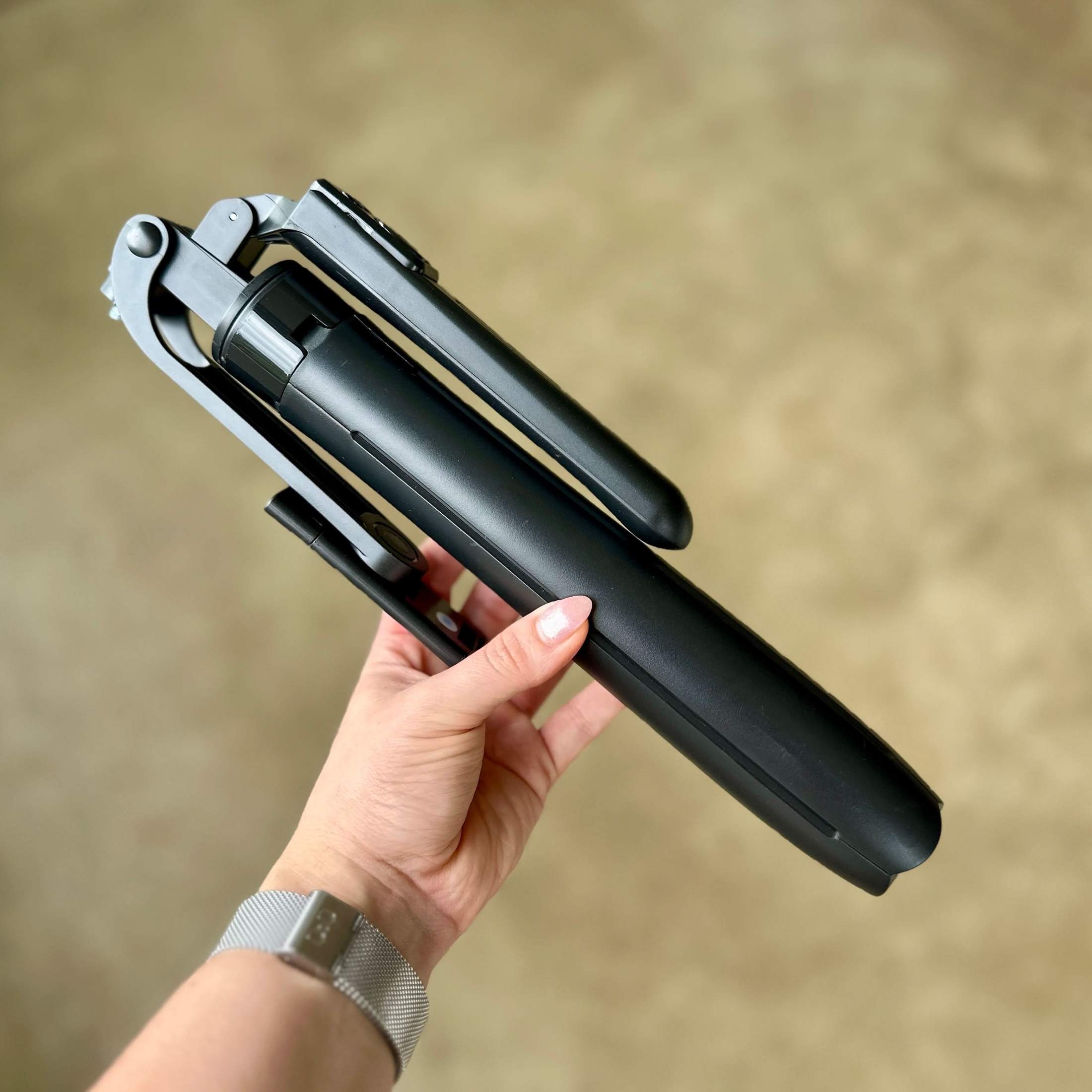 Trípode para celular 📱 A17 1,80 altura + Luz  RGB de obsequio 🎁