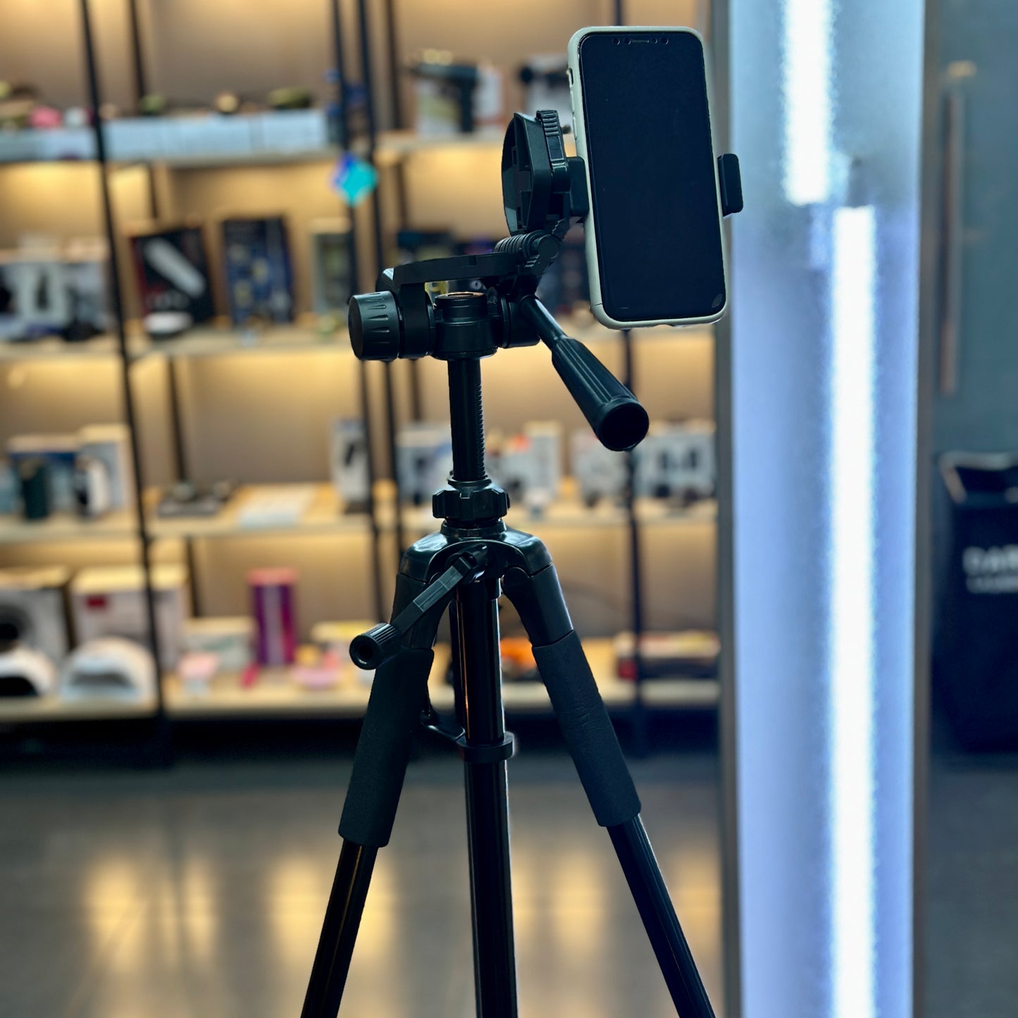 Trípode profesional con bluetooth👌🏻para celular y cámara 360 1,70 de altura