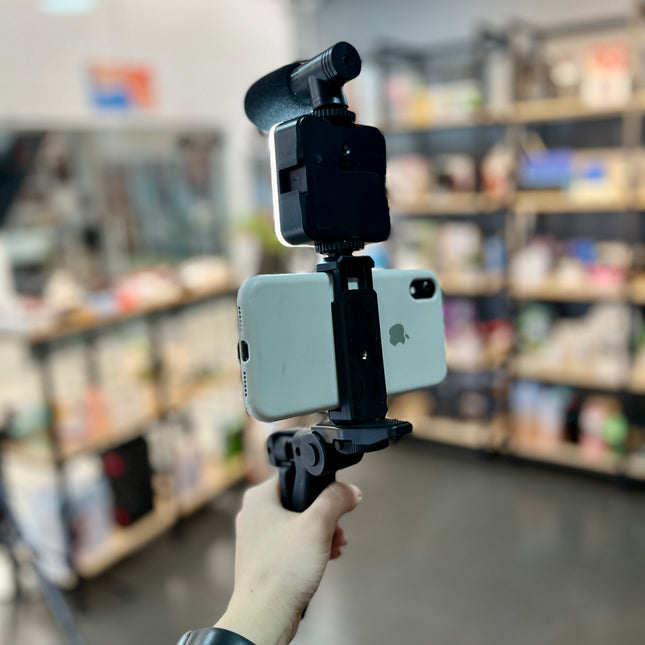 Kit completo para creadores Micrófono + trípode + luz + control Bluetooth