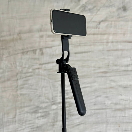 Trípode para celular 📱 A17 1,80 altura + Luz  RGB de obsequio 🎁