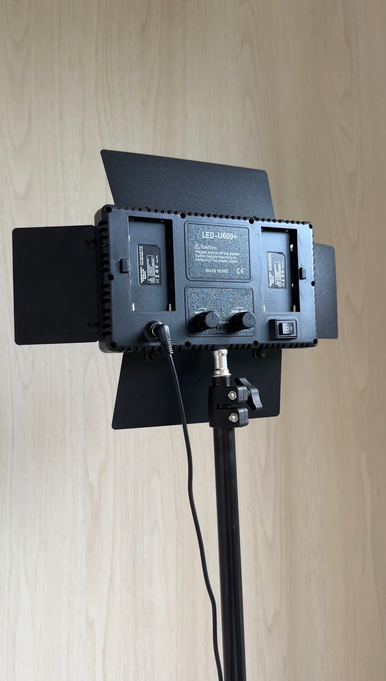 Panel led profesional U600+ Trípode 2,10m