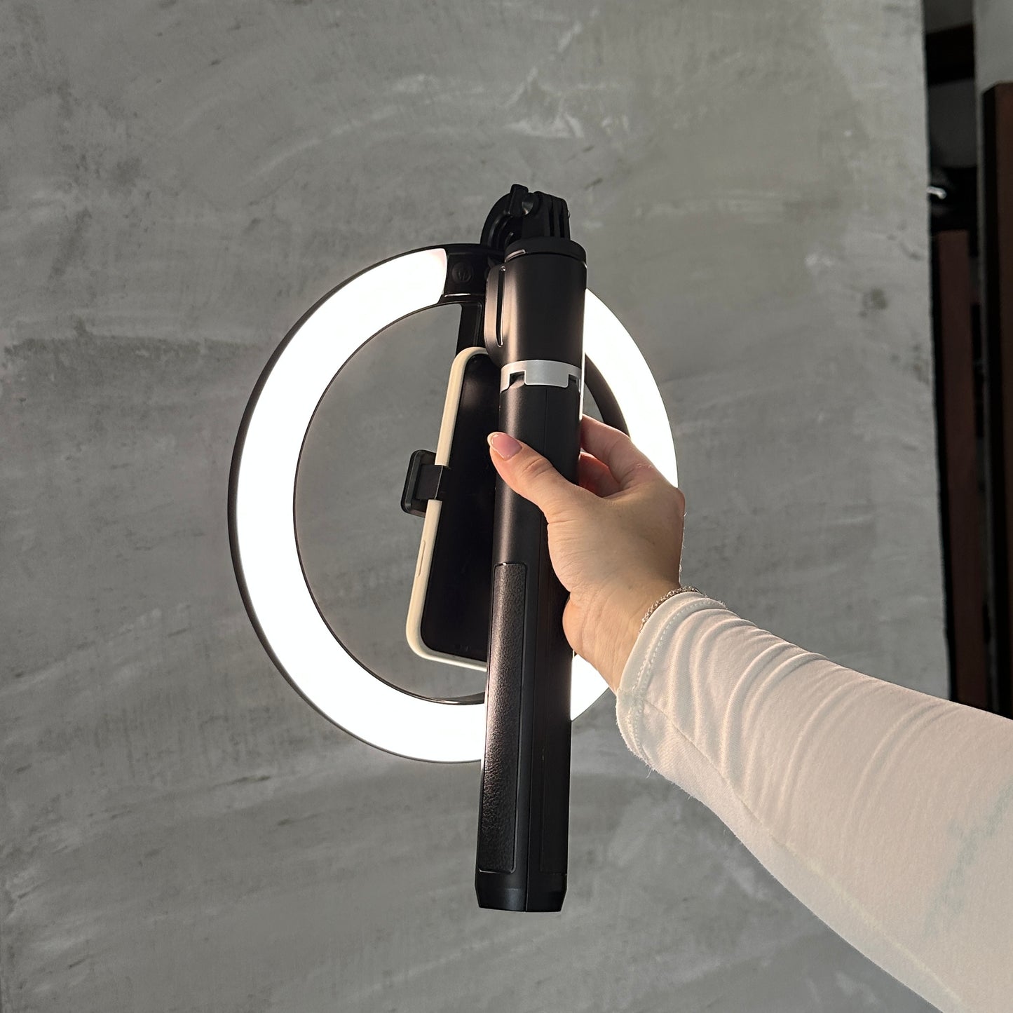 Trípode con aro de luz P220-Q 📸🤳