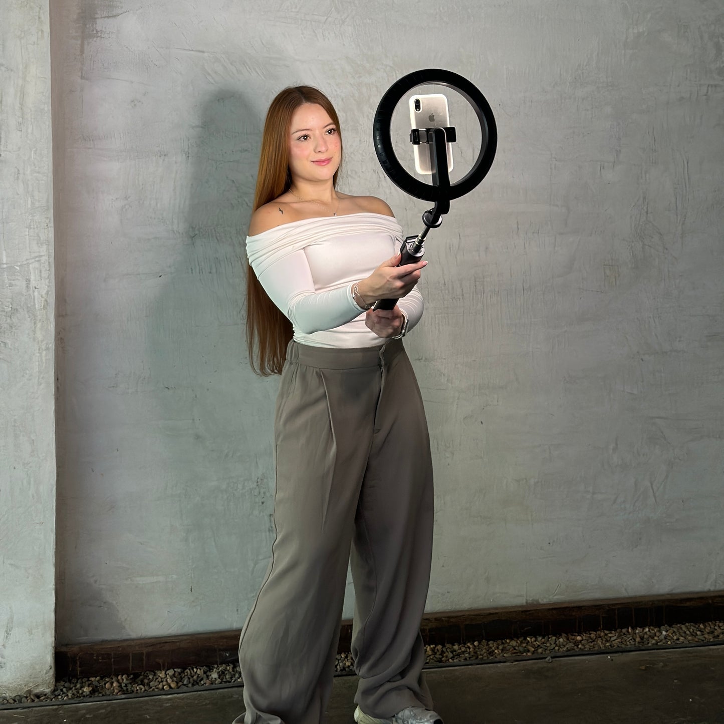 Trípode con aro de luz P220-Q 📸🤳