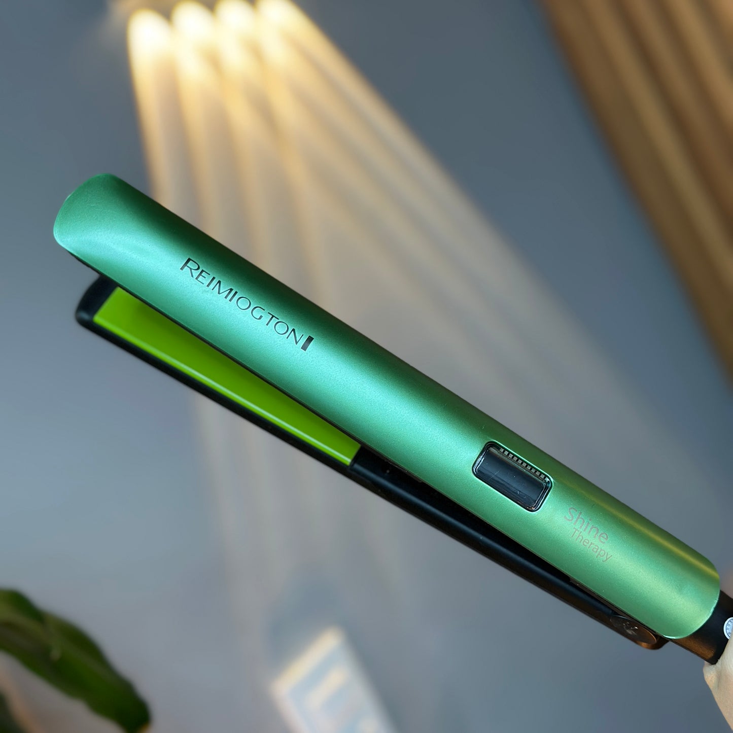 Combo plancha de cabello  + pinza sirena aguacate 🥑