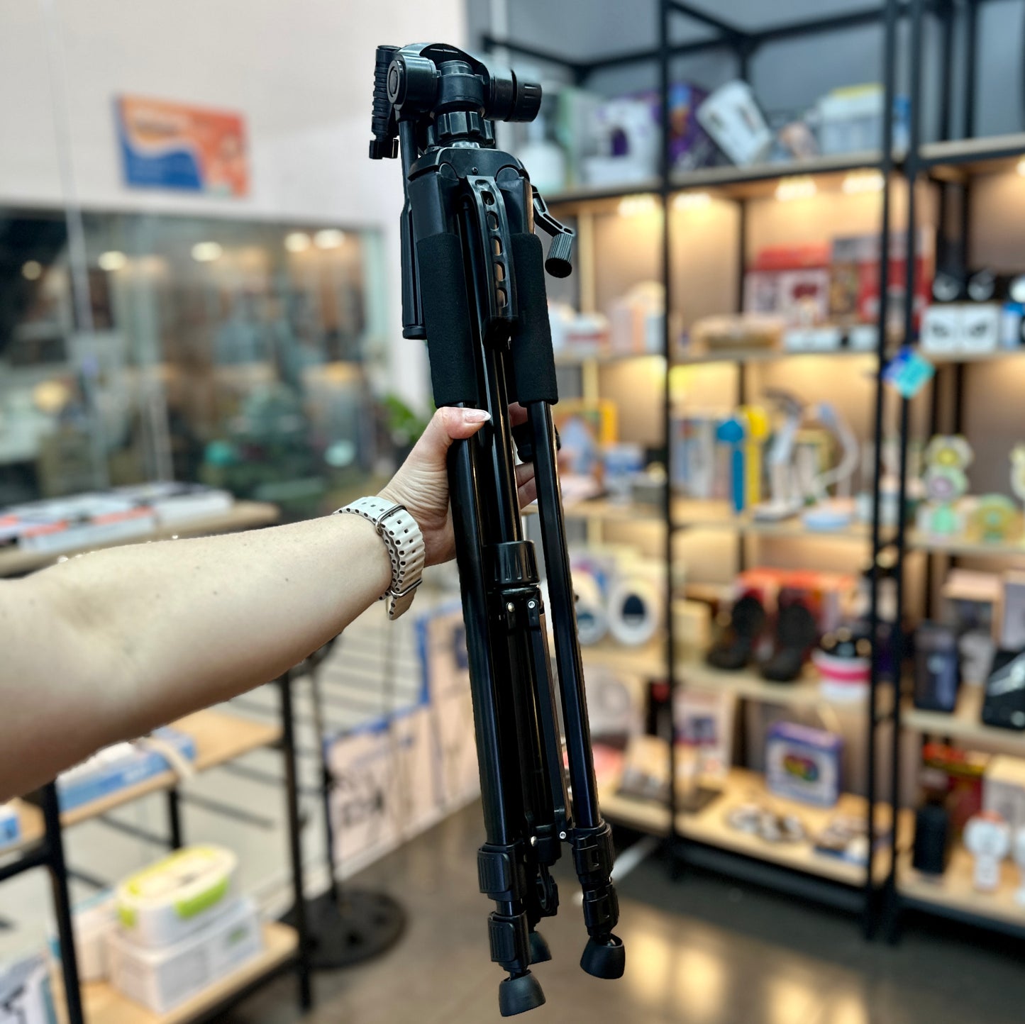 Trípode profesional con bluetooth👌🏻para celular y cámara 360 1,70 de altura