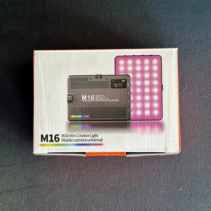 Luz led M16 RGB 🌈 con pantalla y triple adaptador