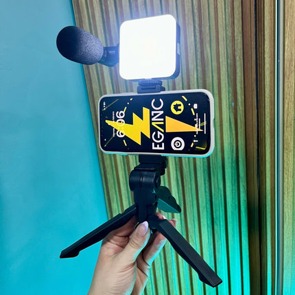 Kit completo para creadores Micrófono + trípode + luz + control Bluetooth - Elegance Colombia