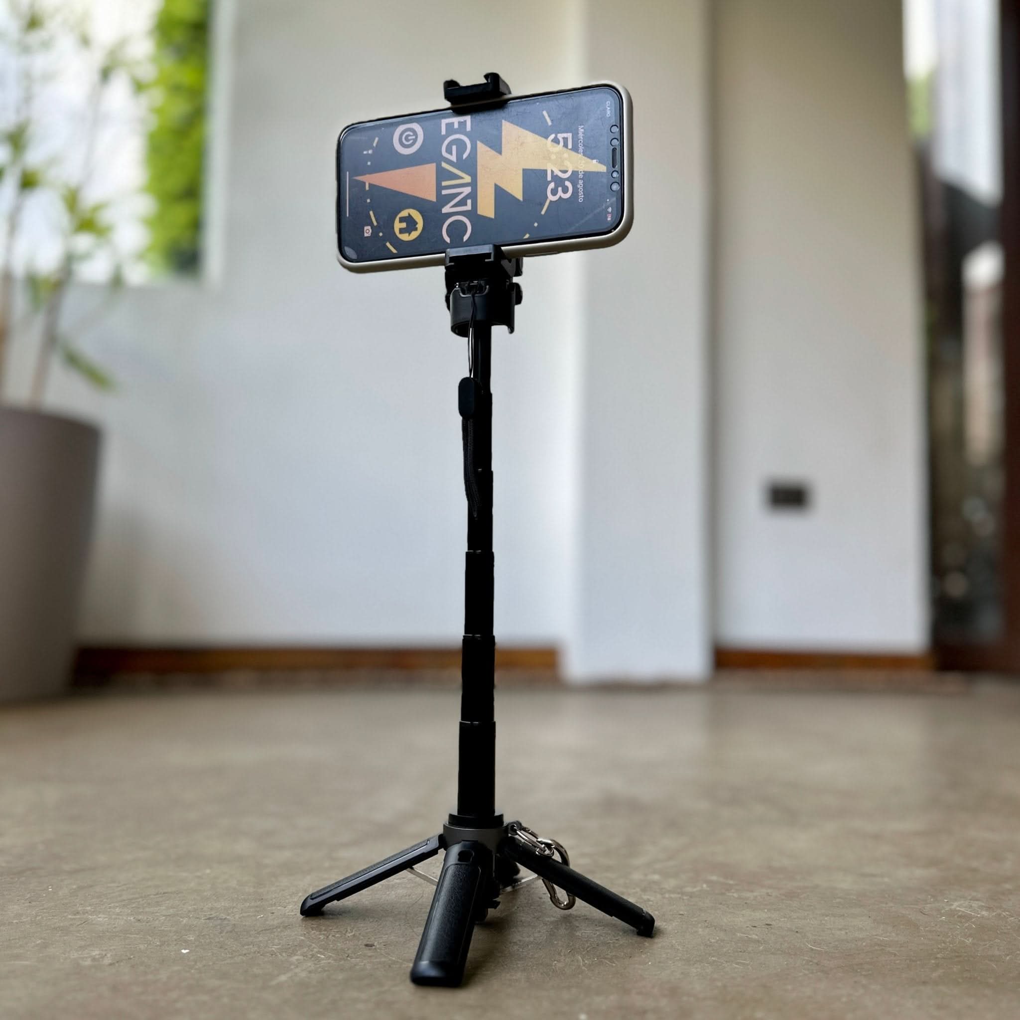 Mini trípode portátil M1🫰🏻 - Elegance Colombia