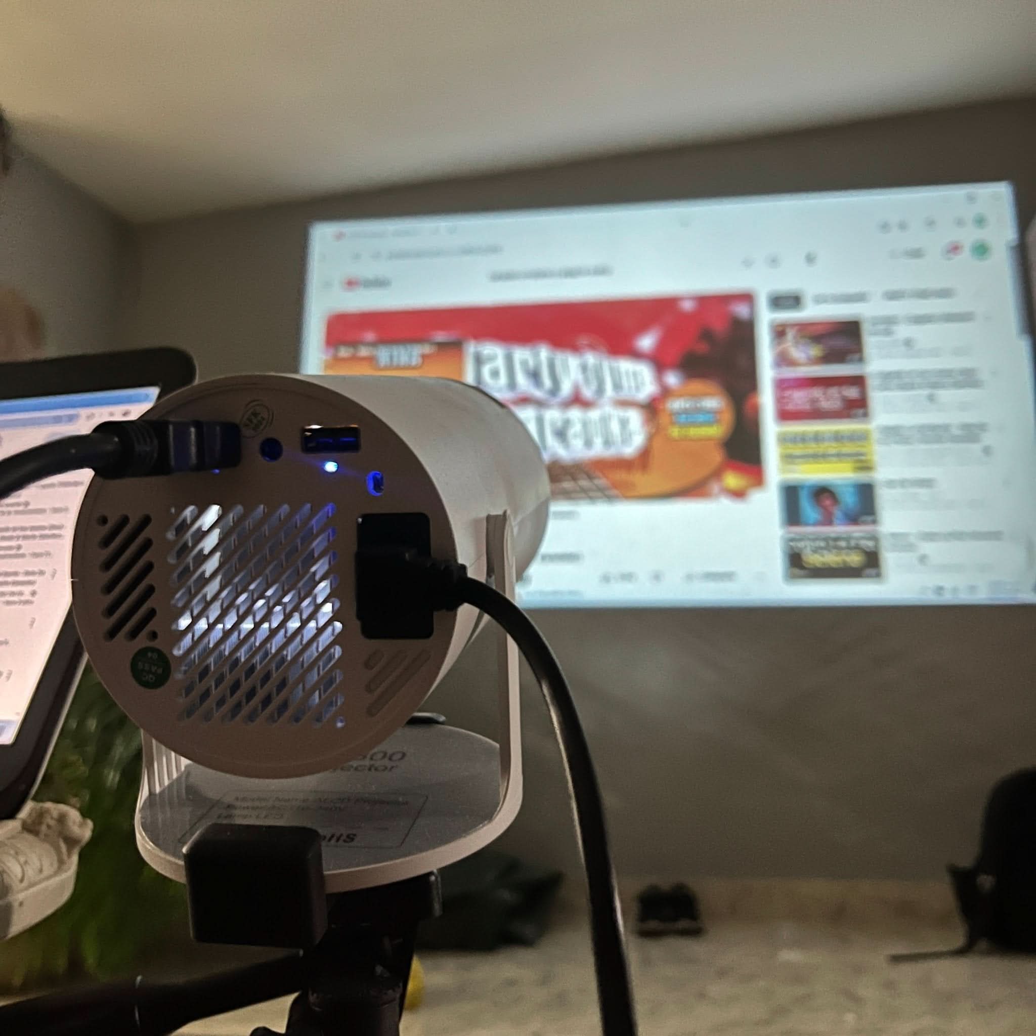 Proyector de video andorid 🔥original 4K HY - 300 - Elegance Colombia