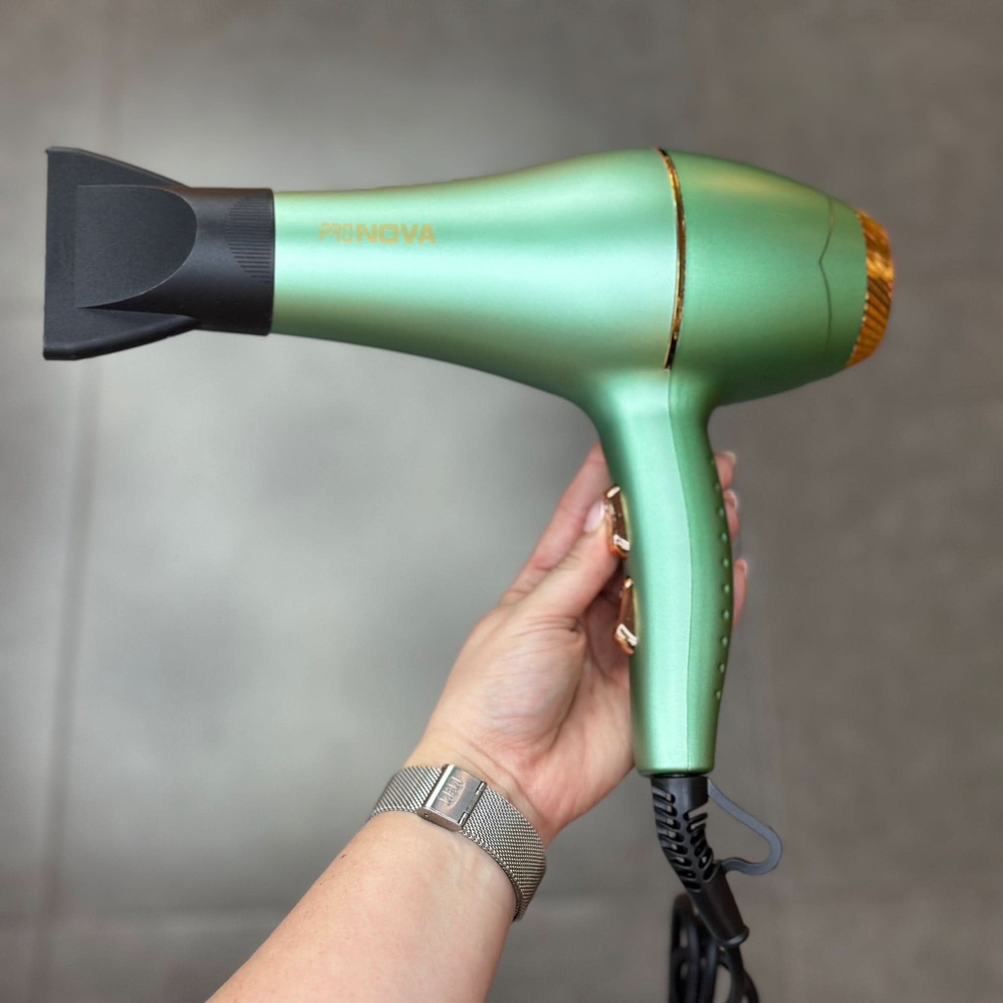 Secador de cabello 🥑PROnova - aguacate 3D - Elegance Colombia
