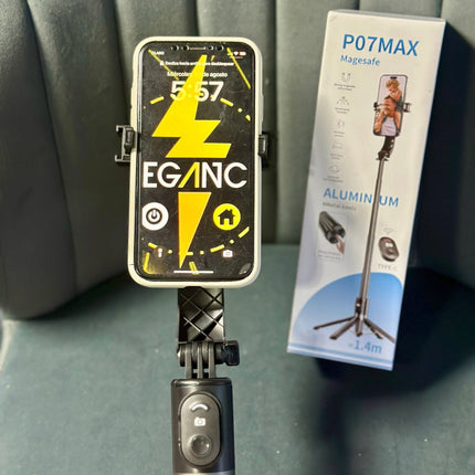 Trípode de aluminio + control bluetooth 📸 1,40 m ⚡️P07Max - Elegance Colombia